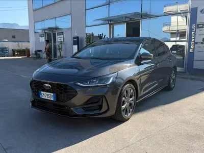 Usata Ford Focus ST-Line X 125 CV (91 kW) 2023 Magnetic grey (metallizzato) Berlina