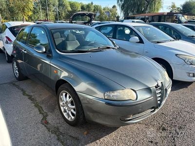 Usata Alfa Romeo 147 Progression 150 CV (110 kW) 2001 Grigio Utilitaria