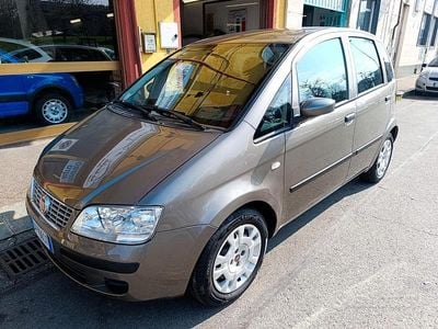 Usata Fiat Idea 77 CV (56 kW) 2009 Grigio Monovolume