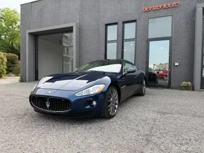 Begagnad Maserati Granturismo 450 HK (330 kW) 2009 Blå Sportkupé