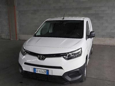 Begagnad Toyota Proace Active 76 HK (55 kW) 2021 Minibuss