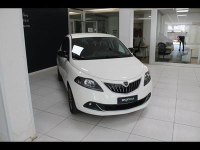 Bianco Usata 2023 Lancia Ypsilon Gold Utilitaria | 13.500 € (Buon prezzo)