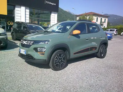 Usata Dacia Spring 19 kW (26 CV) 2023 Verde Utilitaria