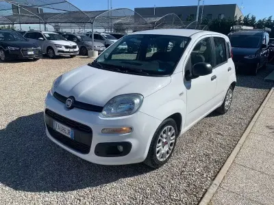 Begagnad Fiat Panda Lounge 69 HK (50 kW) 2015 Vit Halvkombi