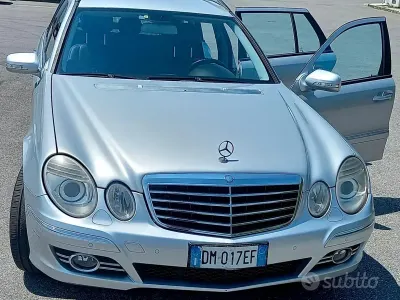 Usata Mercedes E280 190 CV (139 kW) 2007 Grigio Station wagon