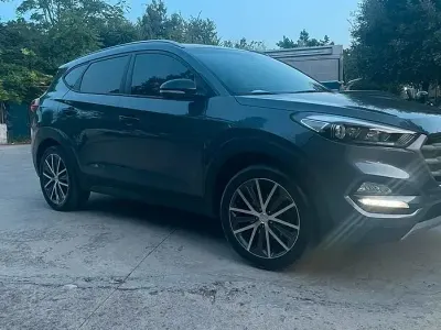 Usata Hyundai Tucson 141 CV (103 kW) 2018 Grigio SUV