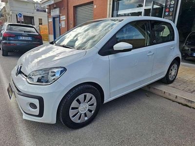 Usata VW up! Move 60 CV (44 kW) 2018 Pure white pastello Utilitaria