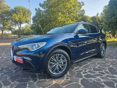 Usata Alfa Romeo Stelvio Super 280 CV (205 kW) 2018 Blu/azzurro SUV