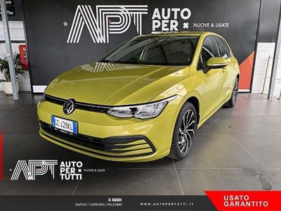 Usata VW Golf VIII Life 110 CV (80 kW) 2020 Giallo Utilitaria