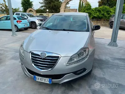 Usata Lancia Delta Gold 105 CV (77 kW) 2011 Grigio Utilitaria