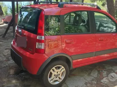Usado Fiat Panda 4x4 69 CV (50 kW) 2006 Rojo Utilitario