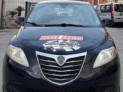 Usata Lancia Ypsilon 70 CV (51 kW) 2012 Nero Utilitaria