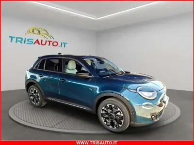 Nuova Fiat 600 La Prima 101 CV (74 kW) 2026 Verde SUV