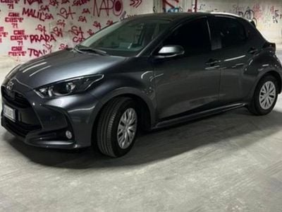 Usata Toyota Yaris 72 CV (52 kW) 2022 Nero Utilitaria