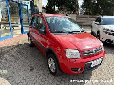 Usata Fiat Panda 4x4 Climbing 69 CV (50 kW) 2005 Rosso pastello Utilitaria