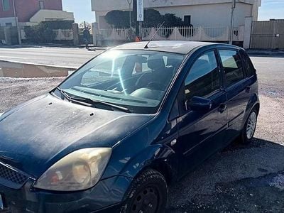 Usata Ford Fiesta 2006 Blu Berlina