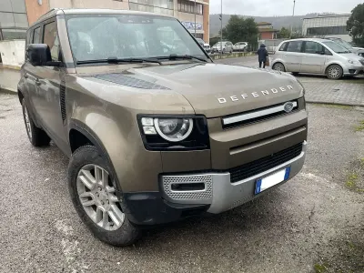 Usata Land Rover Defender S 200 CV (147 kW) 2021 Gondawa stone SUV