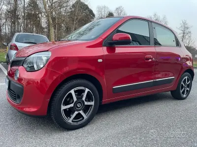 Usado Renault Twingo 69 HP (50 kW) 2016 Vermelho Citadino