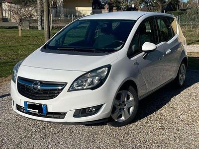 Usata 2016 Opel Meriva Design Edition Monovolume | 8500 € (Cara)