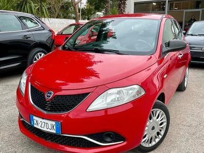 usata Lancia Ypsilon 1.2 69 CV 5 porte GPL Ecochic Gold