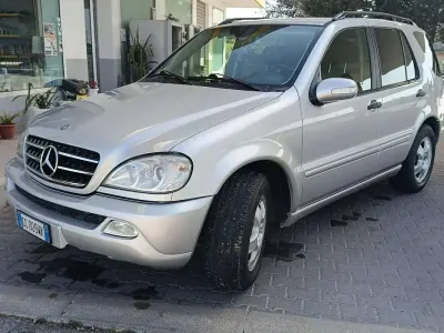 Begagnad Mercedes ML270