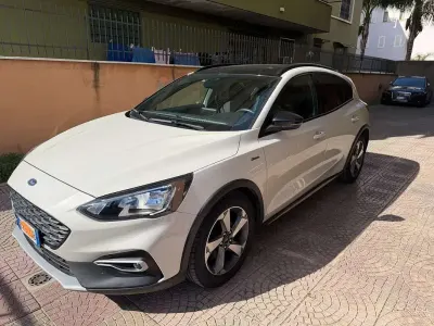 Usata Ford Focus Active 125 CV (91 kW) 2019 Bianco Berlina