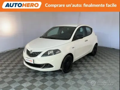 Usata Lancia Ypsilon S 69 CV (50 kW) 2022 Bianco Utilitaria