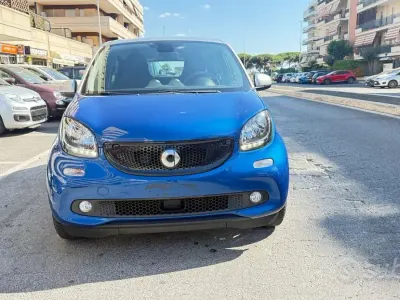 Usata Smart ForFour Passion 71 CV (52 kW) 2018 Blu/azzurro Utilitaria
