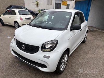 Usata Smart ForFour Passion 70 CV (51 kW) 2015 Bianco Utilitaria
