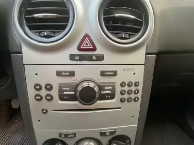 Usata Opel Corsa 80 CV (58 kW) 2009 Grigio Utilitaria