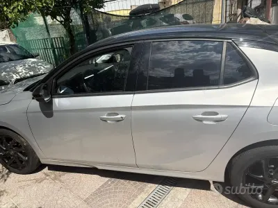 Usata Opel Corsa 101 CV (74 kW) 2023 Marrone Utilitaria