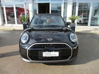 Usata Mini Cooper Favoured 114 kW (156 CV) 2025 Nero metallizzato Utilitaria