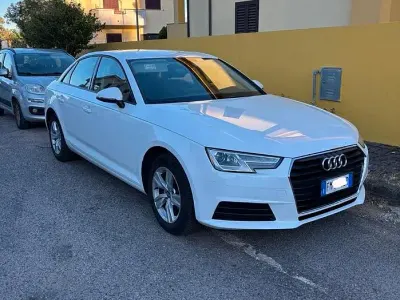 Usata Audi A4 122 CV (89 kW) 2018 Bianco Berlina