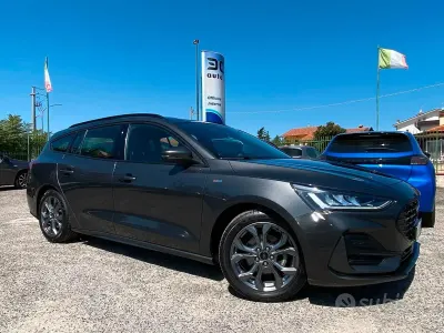 Usata Ford Focus ST 120 CV (88 kW) 2023 Grigio Station wagon