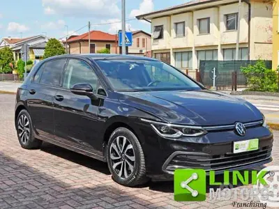 Usata VW Golf VIII Active 150 CV (110 kW) 2022 Nero Berlina