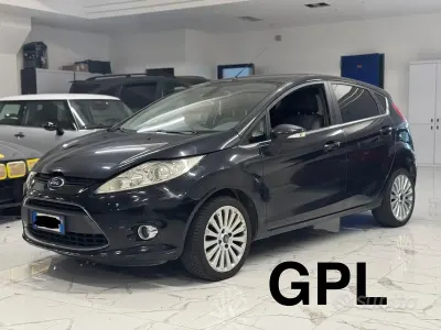 Usata Ford Fiesta Titanium 92 CV (67 kW) 2009 Nero Berlina