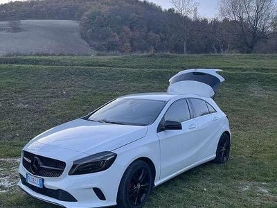 Gebraucht Mercedes A180 Premium 109 PS (80 kW) 2016 Limousine