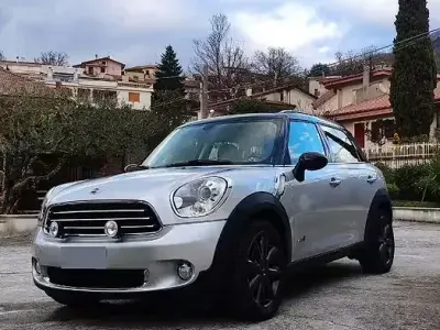Usata Mini Countryman 111 CV (81 kW) 2014 Grigio SUV