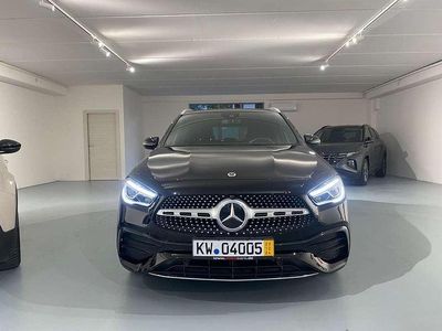 Mercedes GLA220
