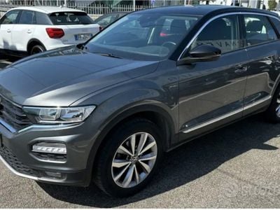 Usata VW T-Roc 116 CV (85 kW) 2019 Grigio SUV