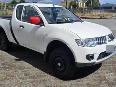 Usata Mitsubishi L200 87 CV (63 kW) 2010 Pick-up