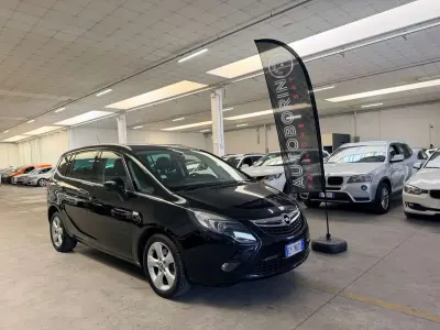 Usata Opel Zafira Tourer 150 CV (110 kW) 2015 Nero Monovolume