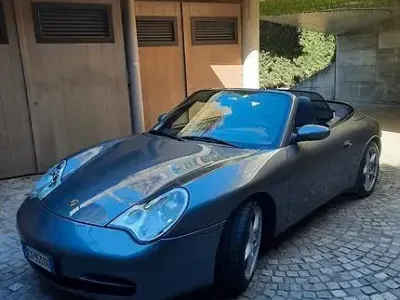 Usata Porsche 911 Carrera 4 Cabriolet 320 CV (235 kW) 2005 Grigio Cabrio