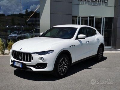 Usata Maserati Levante GranLusso 250 CV (183 kW) 2018 Bianco SUV