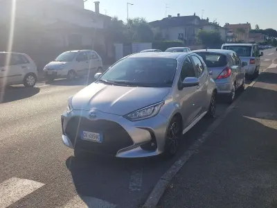 Usata Toyota Yaris Hybrid