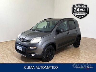Usata Fiat Panda 4x4 S 86 CV (63 kW) 2019 Grigio Utilitaria