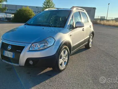 Usata Fiat Sedici Emotion 120 CV (88 kW) 2007 Grigio SUV