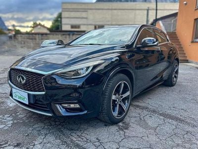 Infiniti Q30