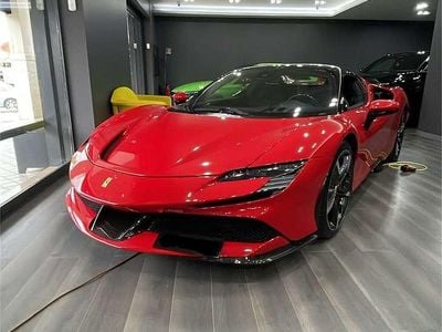 Usata Ferrari SF90 797 CV (586 kW) 2024 Cabrio