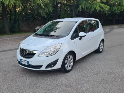 Usata Opel Meriva 110 CV (80 kW) 2012 Bianco Monovolume